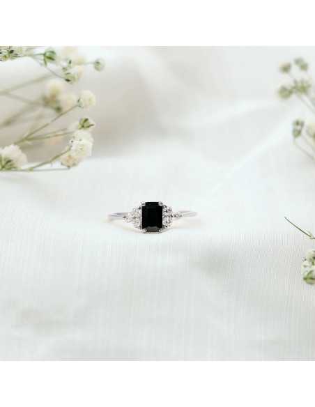 Elegant Silver Ring With Diamond Trio