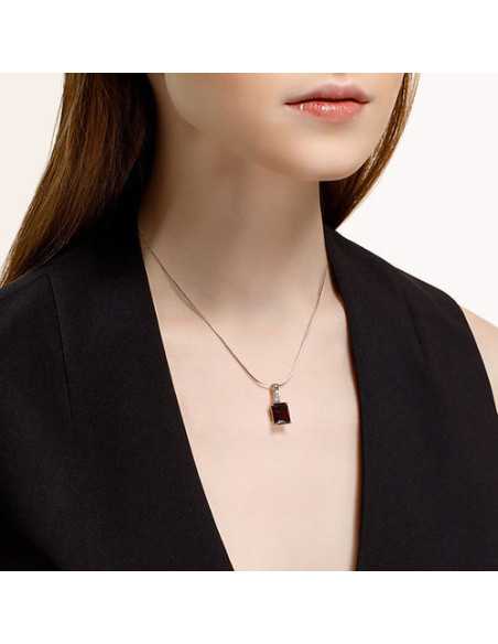Silver Necklace With Garnet And Cubic Gemstone